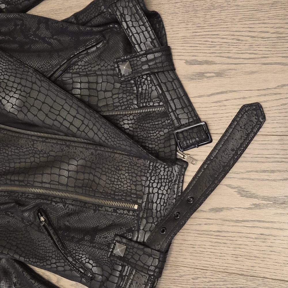 Guess Black Croc-Embossed Women's Jacket Size M - Picture 5 of 14